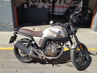 MH Revenge 125 Beige/Marrón