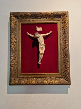 Cristo Crucificado color Marfil Marco Dorado