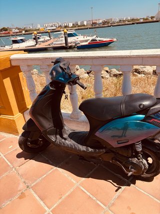 Piaggio Zip SP Scooter Azul/Morado