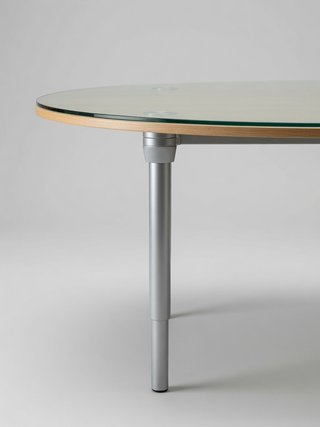 Mesa Ovalada IKEA Prioritet Madera y cristal