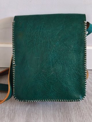 Bolso de cuero verde