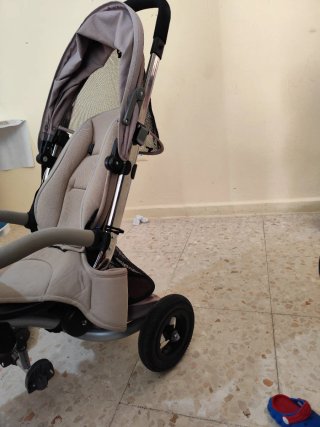 Triciclo infantil con capota y luces