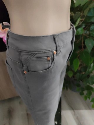 Pantalones vaqueros grises Primark sin estrenar