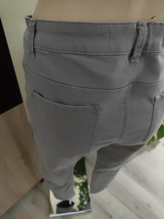 Pantalones vaqueros grises Primark sin estrenar