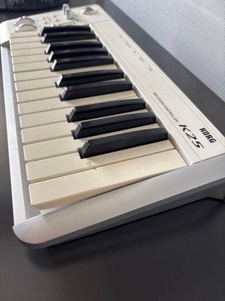 Teclado Korg K25 MIDI Studio Controller