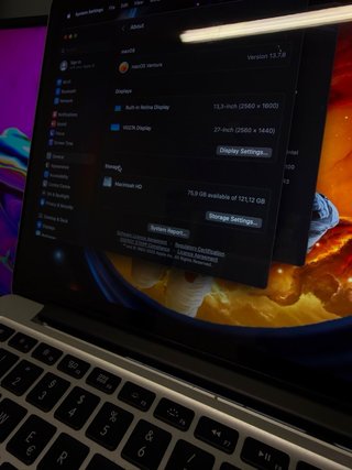MacBook Pro 2015 13”/ 8GB RAM/ 256GB SSD