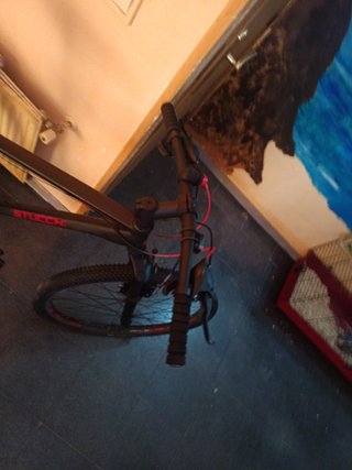 Bicicleta Montaña Negra/Roja