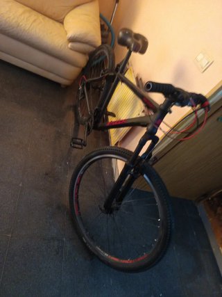 Bicicleta Montaña Negra/Roja