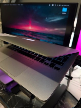MacBook Pro 2015 13”/ 8GB RAM/ 256GB SSD
