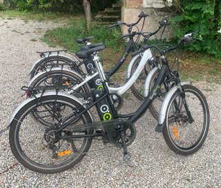 Bicicleta Eléctrica: 3 Paseo y 2 Montaña