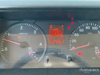 Nissan NT500 CONTENEDOR