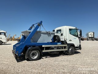 Nissan NT500 CONTENEDOR