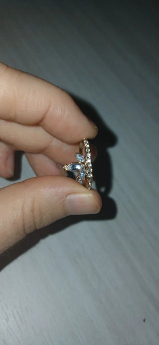 Anello oro 18k con pietre azzurre