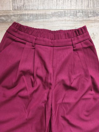 Pantalón ancho