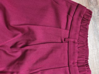 Pantalón ancho