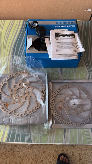 Shimano Palanca Cambios y Discos Freno