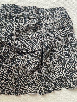 Minifalda Stradivarius estampado animal