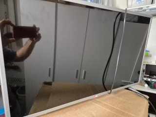 Televisor LG 32 con manchas, mando incluido