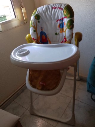 Trona infantil con estampado de pájaros