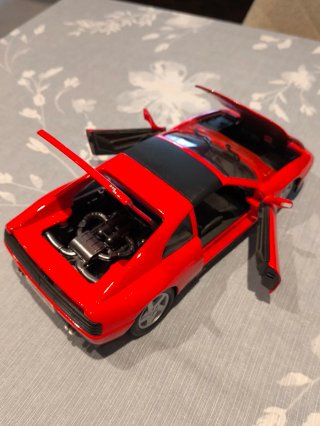 Ferrari 348-ts Maisto 1/18
