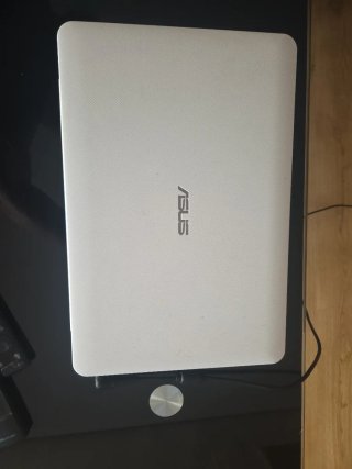 Portátil ASUS blanco