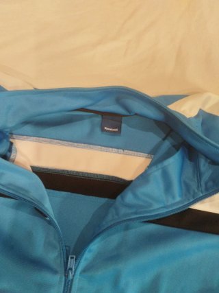 Chaqueta deportiva Reebok niño azul