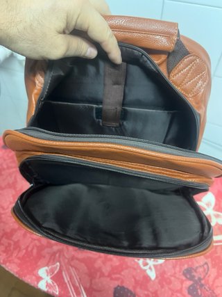 Mochila de piel nueva