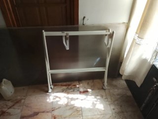 Mesa plegable con ruedas