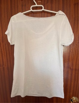 Camiseta cuello caído básica