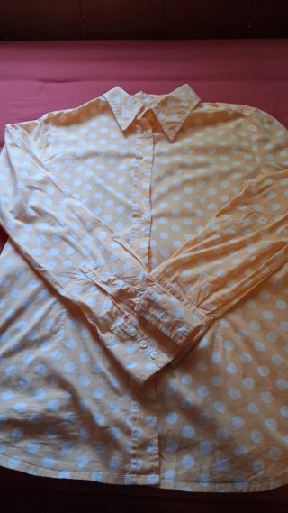 Camisa de manga larga con lunares