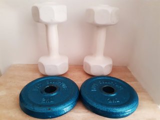 Set 2 Dischi 2 Kg + 2 Manubri 1,5 Kg