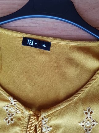 Blusa amarilla TEX talla 44 manga corta