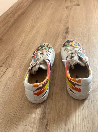 Zapatillas artesanales únicas multicolor