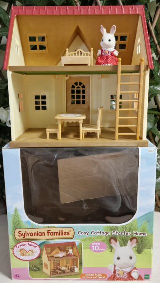 Sylvanian Families Cosy Cottage Starter Home