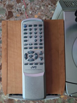 Equipo de música JVC UX-H330: CD, Radio, Casete