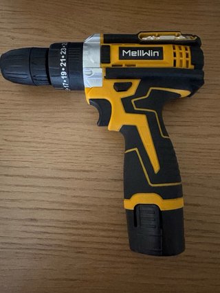 Taladro batería 12V con maletín y accesorios