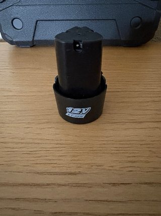 Taladro batería 12V con maletín y accesorios