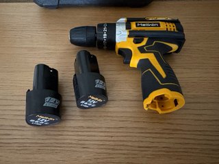 Taladro batería 12V con maletín y accesorios