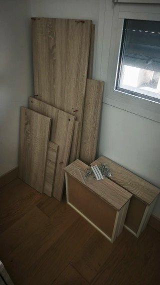 Escritorio mesa de madera con cajones y estantes