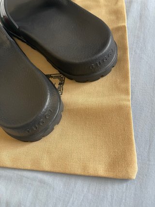 Sandalias Gucci Negras y Verdes