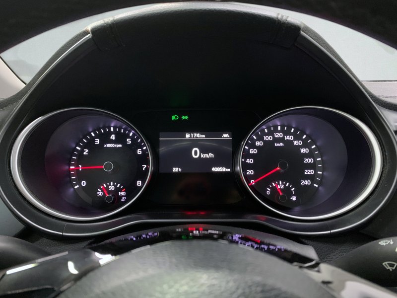 Kia XCeed 1.0 T-GDi Concept 2022, foto 17