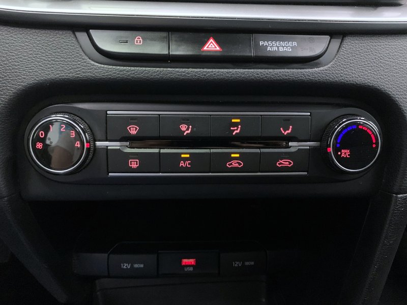 Kia XCeed 1.0 T-GDi Concept 2022, foto 19