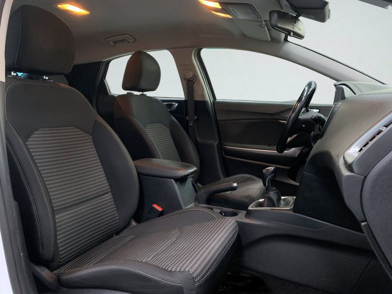 Kia XCeed 1.0 T-GDi Concept 2022, foto 8
