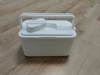 CAJA NUEVA PARA MEDICINAS CON ASA Y PASTILLERO
