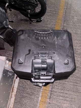 Baúl Honda 42L Híbrido Metal/Plástico