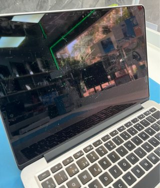 MacBook Pro Apple