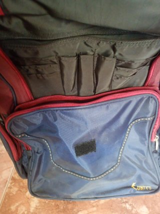 Mochila escolar con ruedas y diseño 98