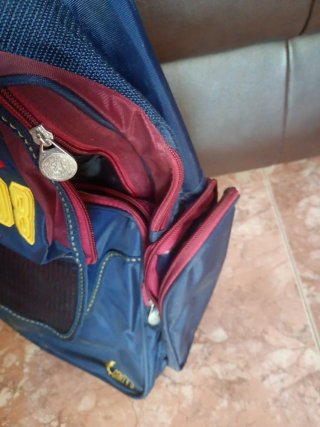 Mochila escolar con ruedas y diseño 98