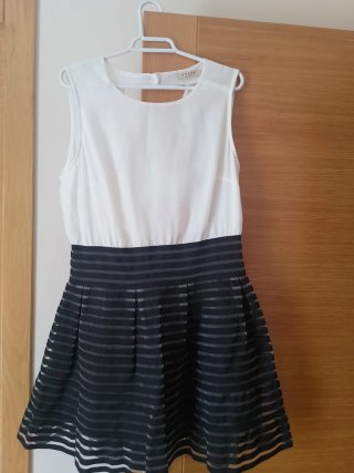 Vestido corto blanco y negro
