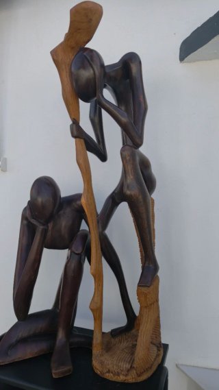 Conjunto 2 Figuras Pensadores Madera Oscura